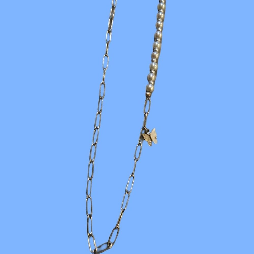 Paperclip chain and pearl Necklace w a Butterfly charm~ 20 in. - Picture 3 of 6